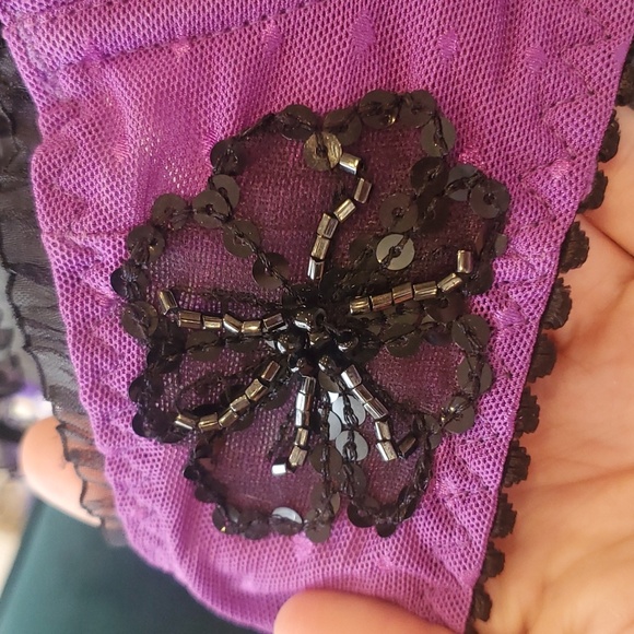 VS Pretty Little Things balconet bra - Picture 5 of 6